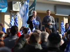 Mediat greke transmetojnë direkt festën në Himarë (video)