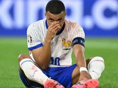 Kylian Mbappé del nga stadiumi për t’u operuar në spital. I është thyer hunda! (video)