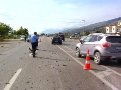 Perplas te moshuarin me biciklete ne Durres, shoferi iken nga vendngjarja