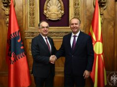 Takim shqiptarësh. Presidenti Begaj me Kryetarin e Kuvendit të Maqedonisë së Veriut, Afrim Gashi