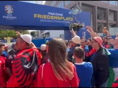“Derbi” Shqiperi – Itali. Tifozet behen bashke ne Dortmund (video)