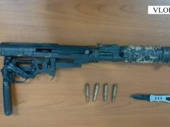 Vlonjati me kallashnikov dhe biçak kapet nga policia në Kuzum Baba (video)