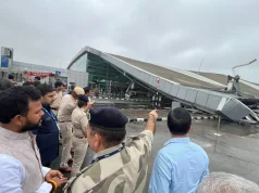 Shembet tavani i aeroportit, humb jetën një pasagjer në Indi