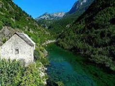 22-vjeçari humb jetën sapo futet në lumë