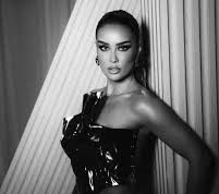 Dashuria e madhe e Xhensila Myrtezaj