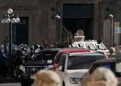 Grusht shteti në Bolivi. Ushtria te pallati presidencial (video)