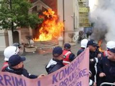 Të martën, protestë para Bashkisë! Të enjten, tubim jashtë Kuvendit për investigimin e RAI 3