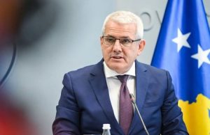 Sveçla i përgjigjet kërcënimeve të Vulinit: Nuk i frikësohemi as atij e as Vuçiqit