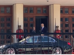 Edhe pse doli që të dielën në punë, Begaj nuk i ka dekretuar ministrat e rinj