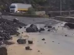 Rrëshqitje gurësh në aksin Mirditë-Fushë Arrëz, bllokohet rruga