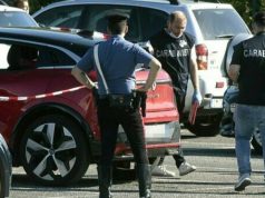 Itali, babai harron vajzën 1 vjeç në makinë, kur kthehet e gjen të pajetë