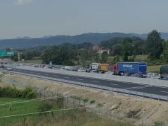 Nis pagesa në autostradën e re Thumanë – Kashar. Krijohen radhë kilometrike