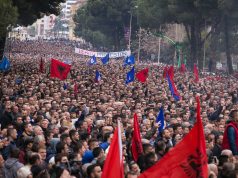 “Ringjallja” e opozitës vs. “Rilindja” socialiste