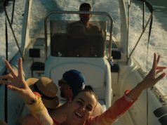 Vera e gjatë e binjakëve Veshaj me partneret në plazh