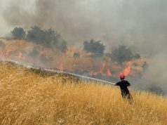 Vatrat e zjarrit në Dropull. Dhjetëra forca e mjete, avione nga Greqia per fikjen e flakeve