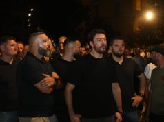 Shkëlzen Berisha në protestë: Jam këtu si demokrat