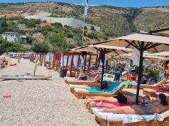 Plazhet bosh/Pas shtrenjtimit nisin ofertat