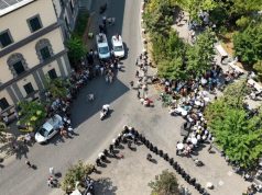 Zbulohet “shtëpi publike” në Durrës. Arrestohen 3 persona dhe disa shpallen në kërkim