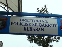 Elbasan, po ndërronte gomën, policit i bie depozita e ujit sipër dhe humb jetën