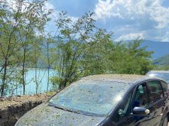 Kosovë, shpërthim te Liqeni i Ujmanit. Video e momentit kur hidhet afër pushuesve