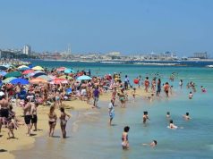 Itali, Kush nuk lejon termuse në plazh raportohet në polici!