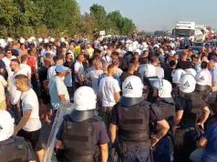 “Do të kallëzojmë në SPAK Belinda Ballukun dhe ARRSH”- Mungesa e aksesit në autostradën Thumanë – Kashar, banorët: Të hënën protestë para Parlamentit