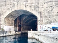 (video) Hapet pas 32 vjetësh porta e tunelit të fortifikuar të Porto Palermos