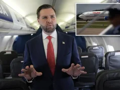 Kandidatit për zv/president të Trump i hapet dera e avionit në ajër