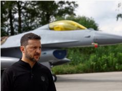 (Video) Gati për luftë! F-16, avionët luftarakë amerikanë tashmë po fluturojnë në qiejt e Ukrainës. Rusia: do t’i rrëzojmë