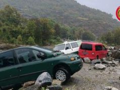 Itali, tornado fluturon çadrat dhe shezlongët në plazh. Stuhi pritet edhe në vendin tonë