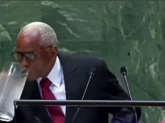 (Video) Momente qesharake në OKB. Presidenti i Haitit pi ujë nga kana