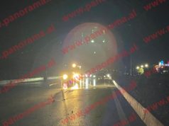 Makina përplas 52-vjeçaren në Bathore