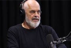 Reformë nëpër plazhe…Kryeministri paralajmëron ndryshime për sezonin e ardhshëm