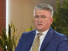 Fisnikëria e re ‘Rilindase’ dhe fekalet afrikane në Drin!