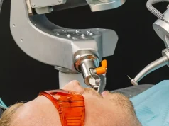 Dentisti robot fillon nga puna