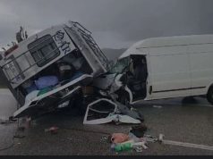 Përplasen furgonët në “Levan-Tepelenë”