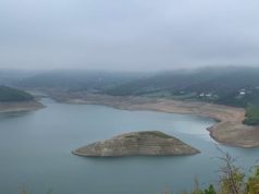 Rënie drastike e ujit në liqenin e Fierzës, asnjë turbinë nuk është në punë për prodhimin e energjisë elektrike