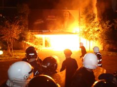 Hap pas hapi çfarë ndodhi në 3 orë protestë/ Mosbindja civile e opozitës “vjell” zjarr dhe “mbjell” shkatërrim nëpër Tiranë (FOTO, VIDEO)