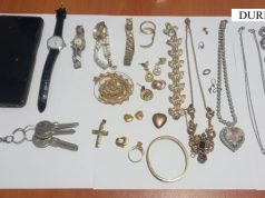 Vodhi disa herë, shuma parash dhe bizhuteri, në një banesë ku ishte punësuar si bravandreqës, arrestohet 56-vjeçari.