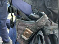 Policia sqaron “armët”