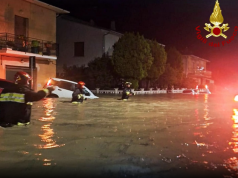 Moti i keq në Itali vazhdon. Ekipet e shpëtimit po kërkojnë për një të zhdukur që po udhëtonte me makinë kur e mori uji