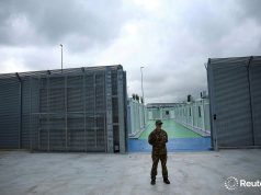 Afrikanët vijnë nesër?/ Qendrat në Gjadër e Shëngjin gati. Rama: Asnjë emigrant s’do të mund të largohet nga strukturat