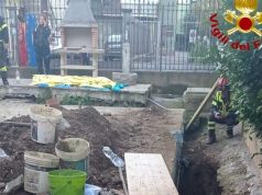 Milano, hapet toka dhe përpin një 61-vjeçar (Video)