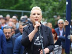 Çmendet Adriana Kalaja: Von der Leyen nëse është e dashura e Ramës, të na thotë! VanHorn si ‘Shoqja Laja’!