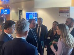 Deputetët e PD në Parlamentin Europian takohen me Varhelyi