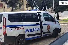 Shkodër, policia i shkon në shtëpi pas denoncimit për dhunë në familje, i riu i sulmon me thikë. Neutralizohet me injeksion qetësues
