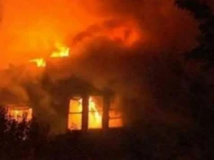 Bie zjarr në banesë. Humb jetën 41-vjeçarja