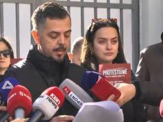 Vrasja e Martinit/ Prindërit, deklaratë para shkollës ‘Fan Noli’: Bojkot mësimit nëse nuk merren masa, të dorëhiqet Manastirliu