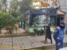 U plagos me thikë në “Qytetin Studenti”, flet babai i të riut: Sot të gjen e pabëra kot!