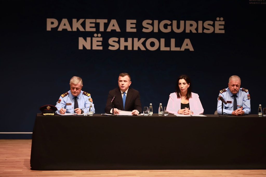 1 shtator 2023. Prezantimi i paketës së sigurisë në shkolla 